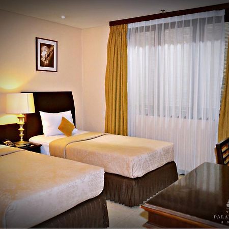 The Palais Hotel Dago Bandung Buitenkant foto