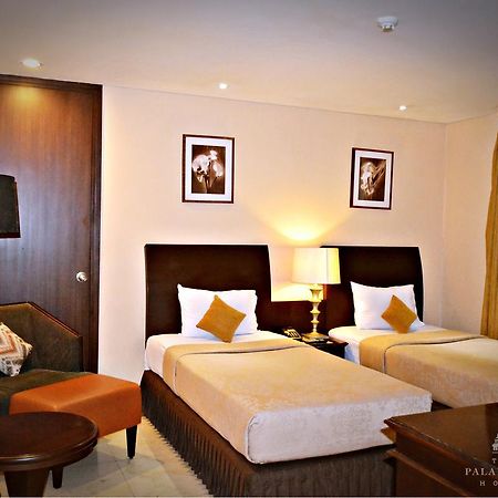 The Palais Hotel Dago Bandung Buitenkant foto