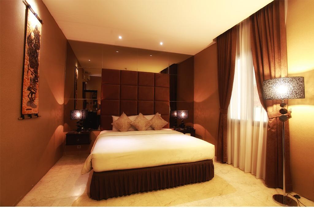 The Palais Hotel Dago Bandung Buitenkant foto